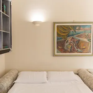 Classic 1br Outside Ztl & 10 Min From Center Italia