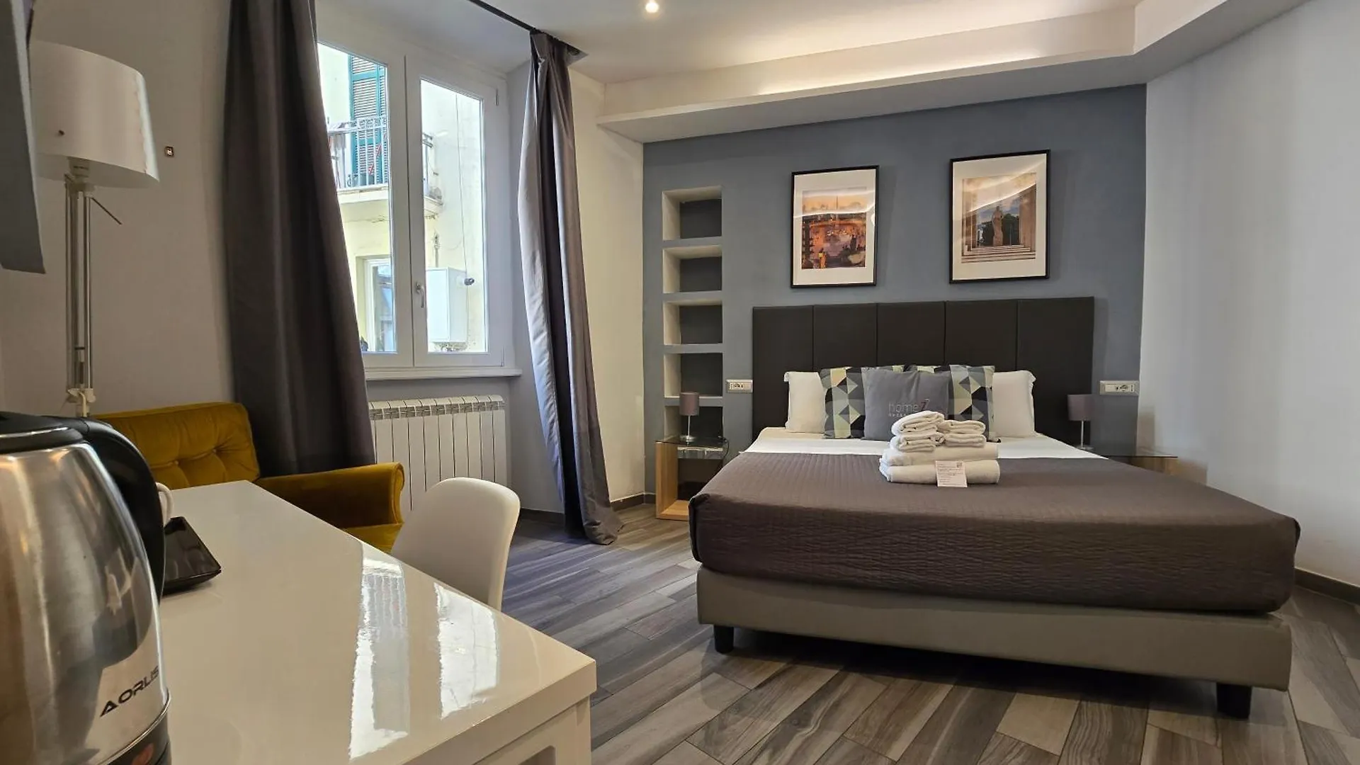 ** Bed & Breakfast B&B Home 77 Rome Italy