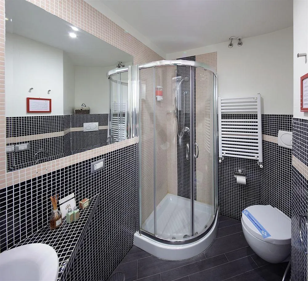 ** Bed & Breakfast B&B Home 77 Rome Italy