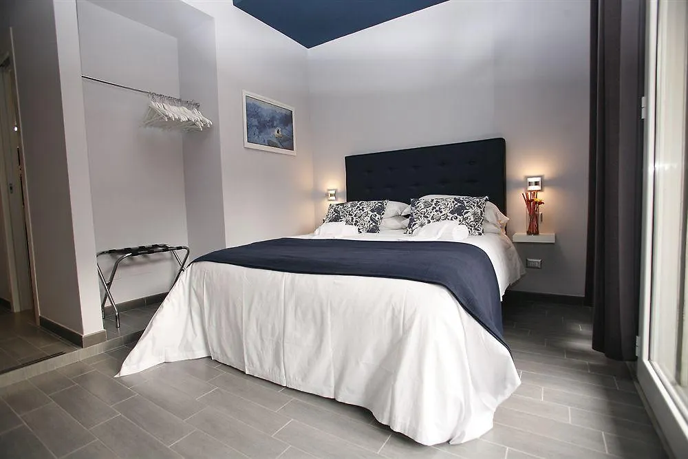 B&B Home 77 Rome Italy